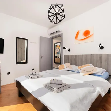 Stella Apartment